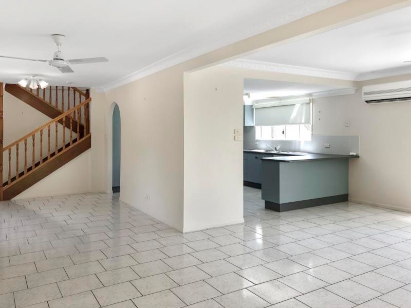 1/9 Kawana Close, Kawana QLD 4701